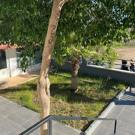 By Lotus - Comfortable Luxury With Pool Apartment Side