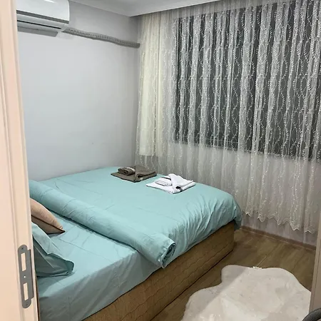 By Lotus - Comfortable Luxury With Pool Apartment